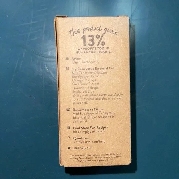 Simply Earth Eucalyptus Essential Oil - Picture 6 of 6